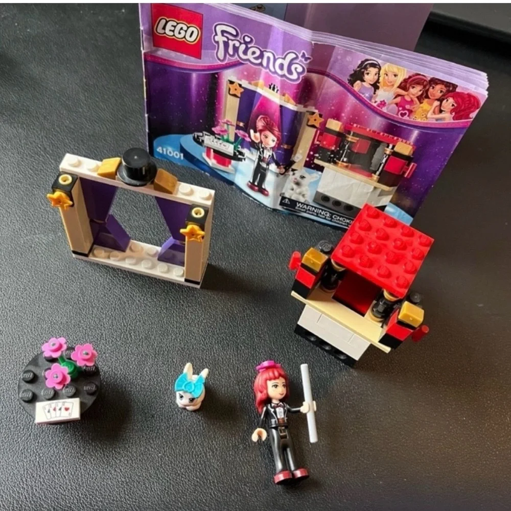 LEGO Friends Set 41001 - MIA'S Magic Tricks with Instructions No Box
